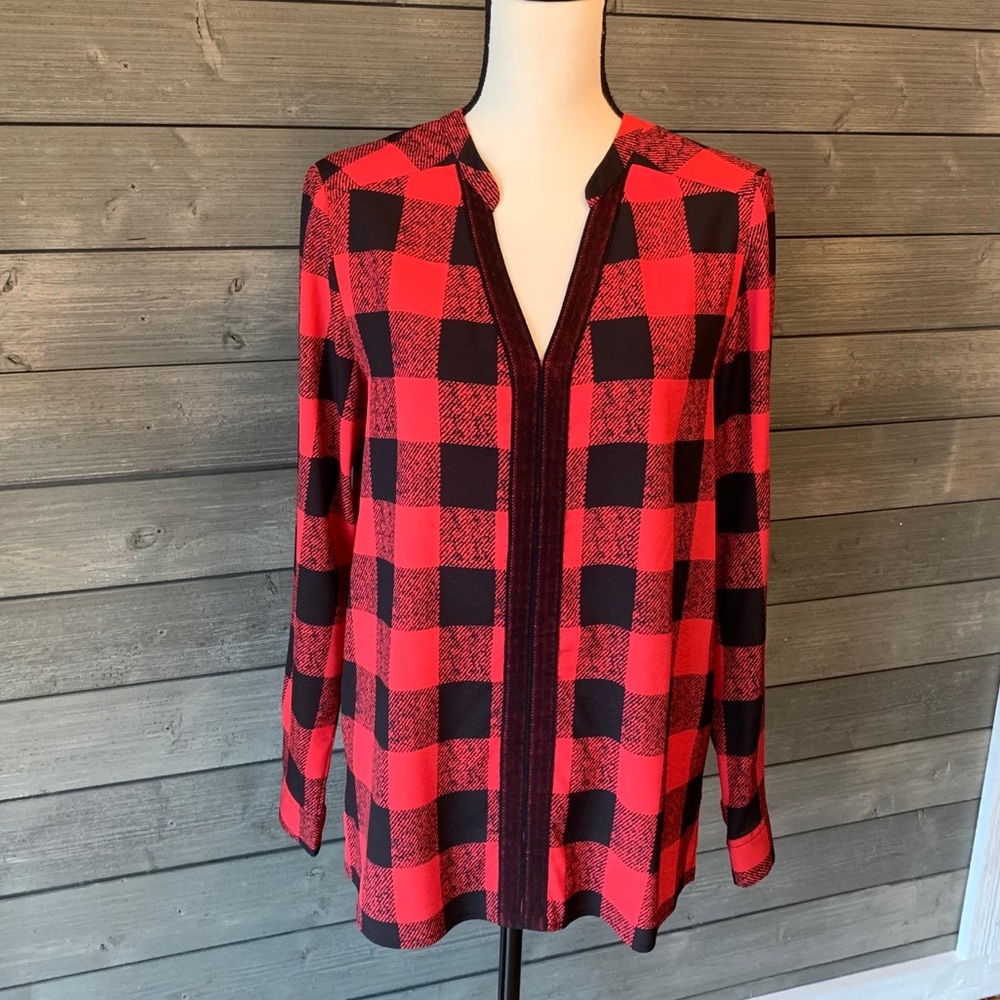 Gianni Bini red and black plaid blouse size medium